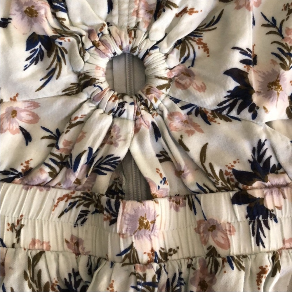 AE keyhole dress - Picture 8 of 10